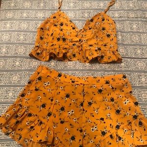 Crop top matching short set